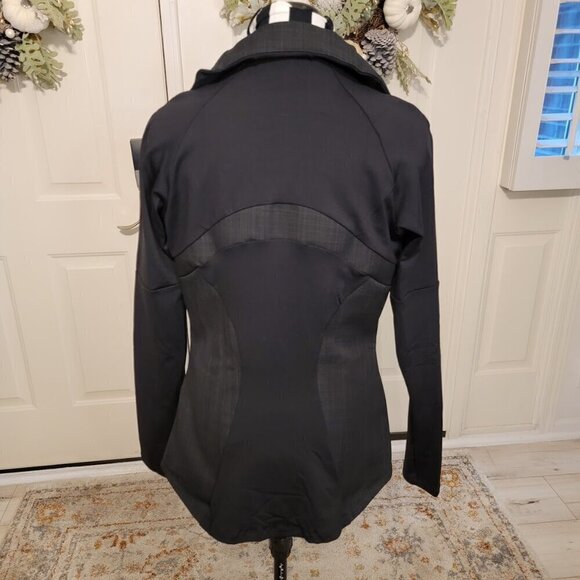 Turn It On Fitness Zip Jacket - Size L - Excellent Condition - Picture 4 of 9